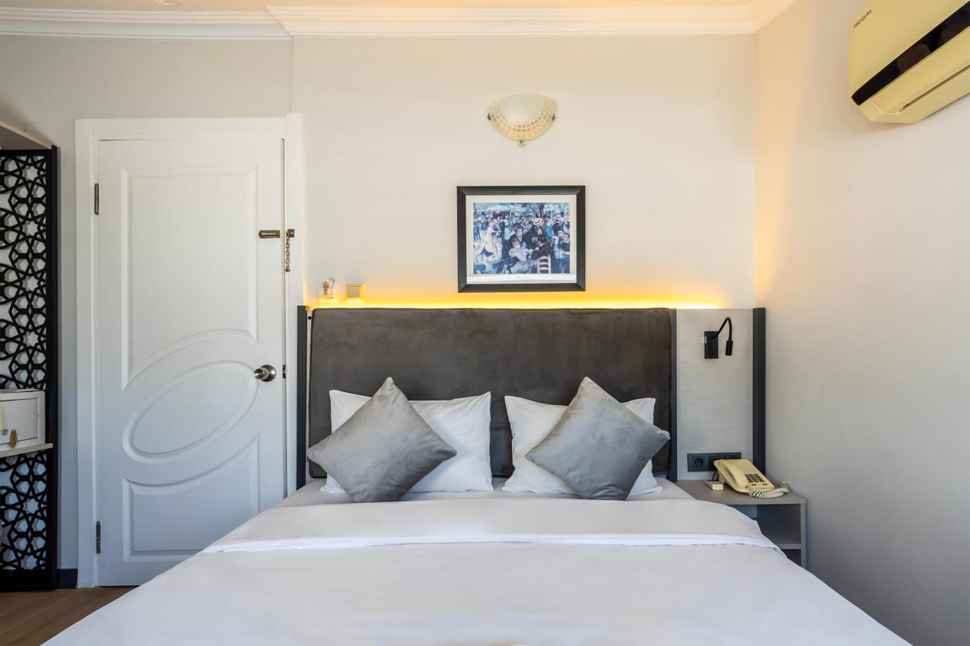 Taksim Trust Hotel Стамбул Екстер'єр фото